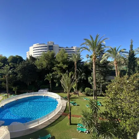 Luminoso En Segunda Linea Playa 436 マルベーリャ