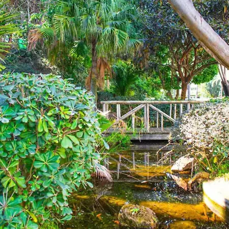 Luminoso En Segunda Linea Playa 436 Марбелья