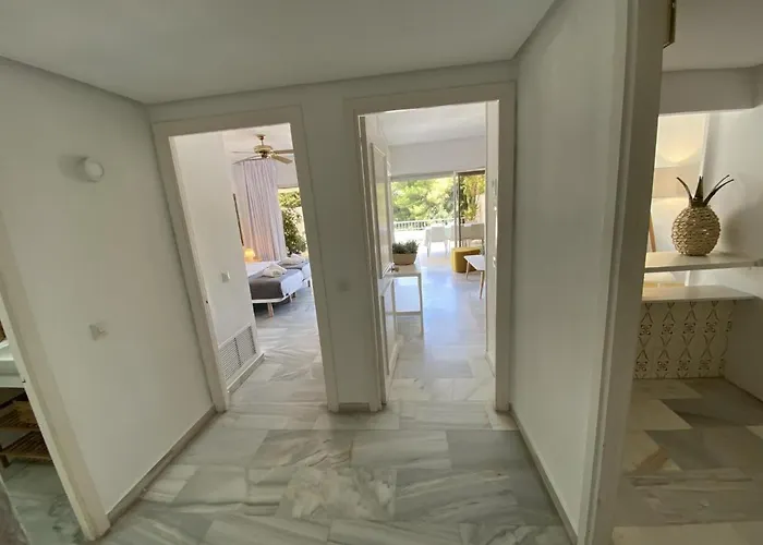 Luminoso En Segunda Linea Playa 436 Marbella